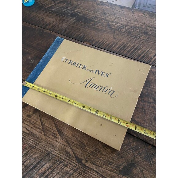 Vintage 1952 Currier and Ives America Table Top Book - Picture 11 of 12